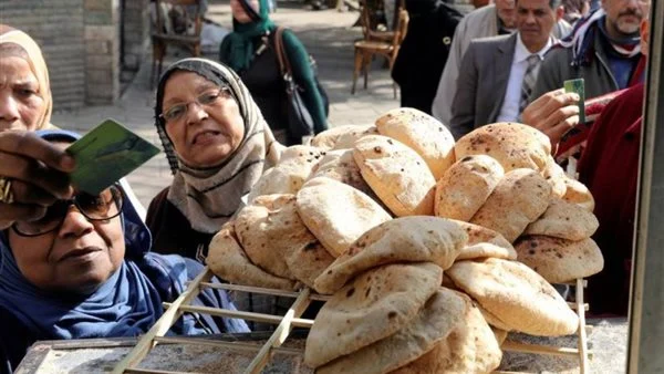 “بسعر التكلفة”.. وزير التموين يكشف عن موعد صرف كارت الخبز