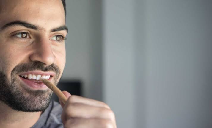 6 طرق للتخلص من رائحة الفم الكريهة في رمضان