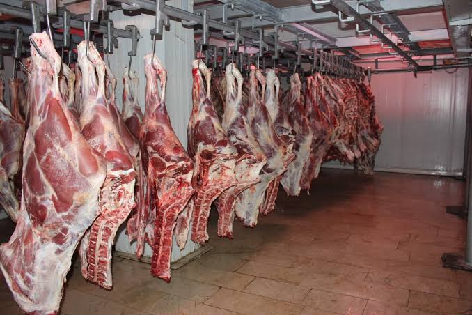 الحكومة تتخذ إجراءات عاجلة من أجل خفض أسعار اللحوم قبل حلول عيد الأضحى