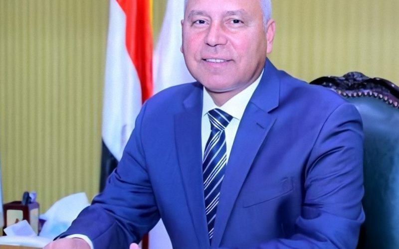 بأيادي مصرية.. وزير النقل يكشف تفاصيل تصنيع أول عربة سكة حديد بمصر