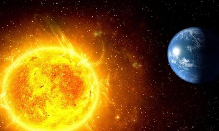 حدث فلكي نادر لن يتكرر قبل أربعة آلاف عام.. ابتعاد الأرض مسافة كبيرة عن الشمس اليوم