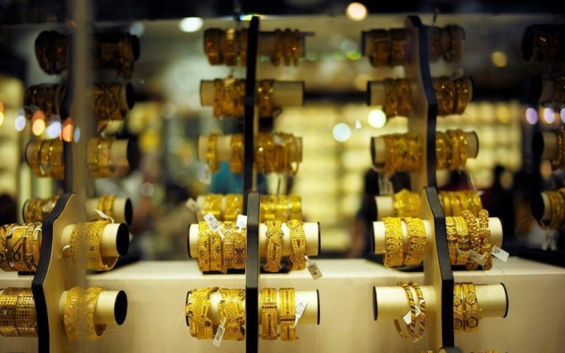 عيار 21 يُفاجئ العرسان.. هبوط جديد في أسعار الذهب اليوم السبت 19 أغسطس 2023 بالصاغة