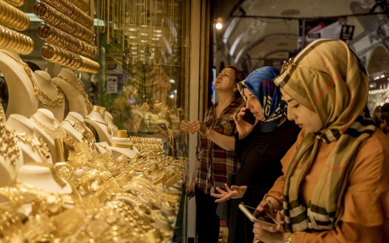 بعد ارتفاعات متتالية.. انخفاض وتراجع سعر الذهب في مصر اليوم