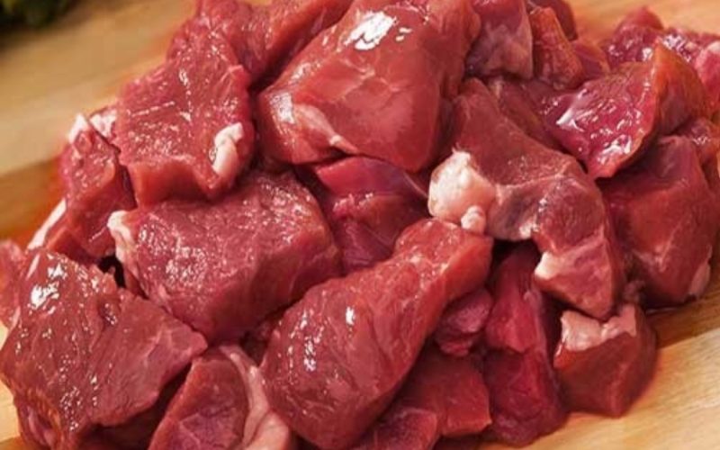 البلدي بكام النهاردة.. شعبة القصابين تكشف آخر تطورات أسعار اللحوم في الأسواق قبل عيد الأضحى